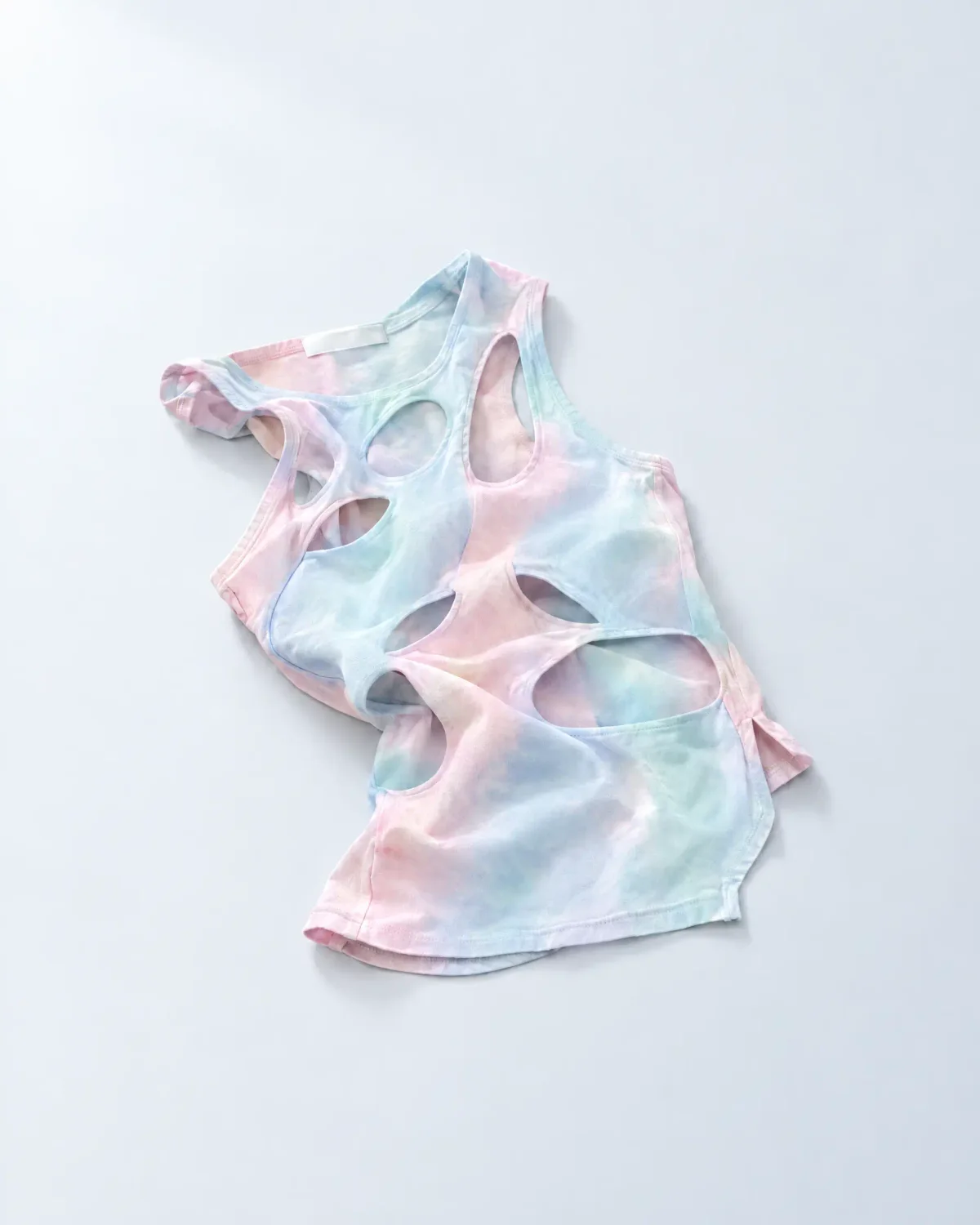 Cutout tank