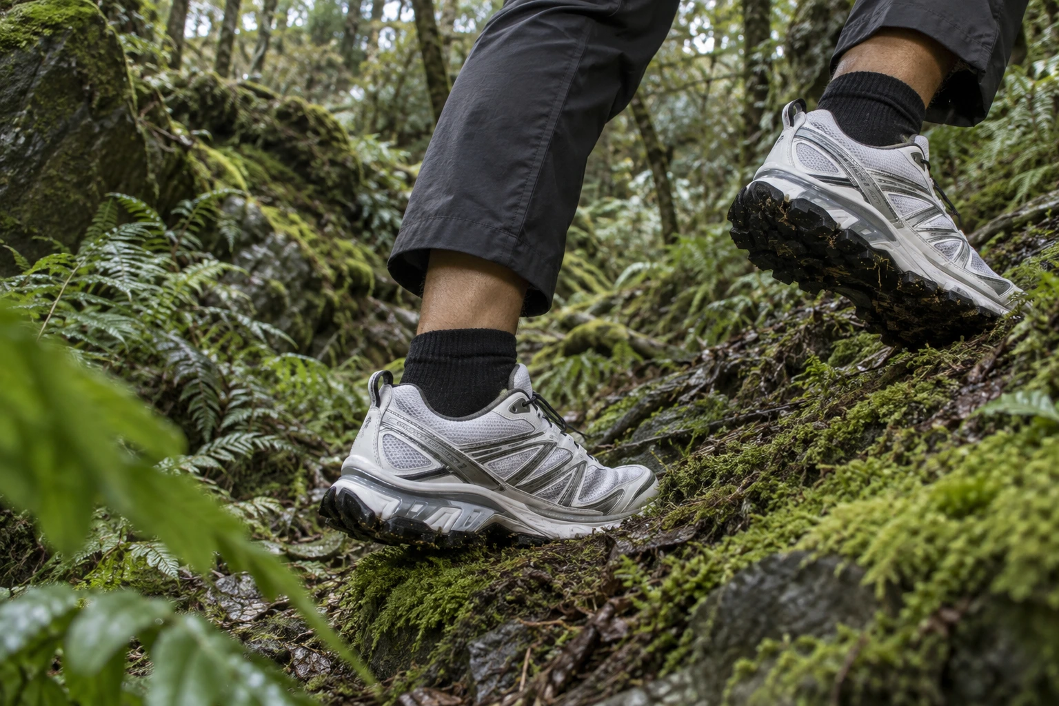 XT-Wings en un sendero de montaña